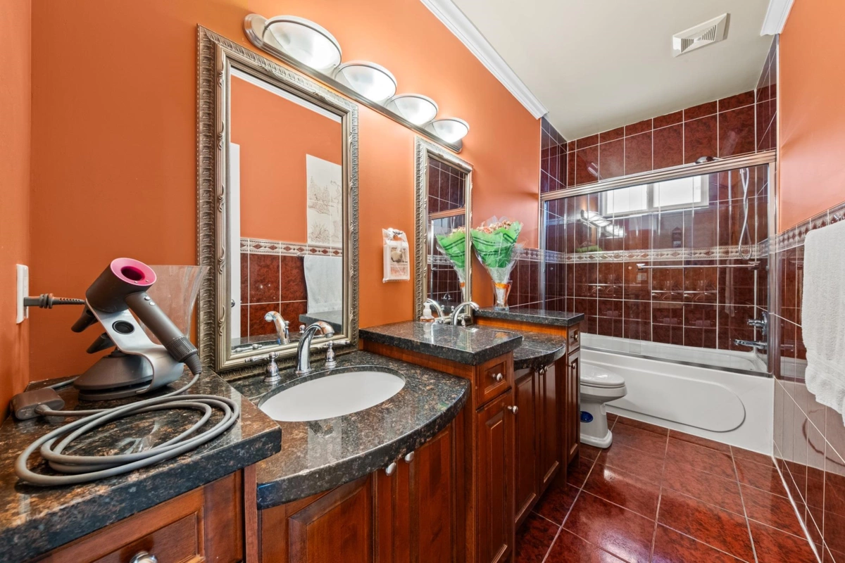 Staircase Photo of 14498 78 Avenue, Surrey, BC