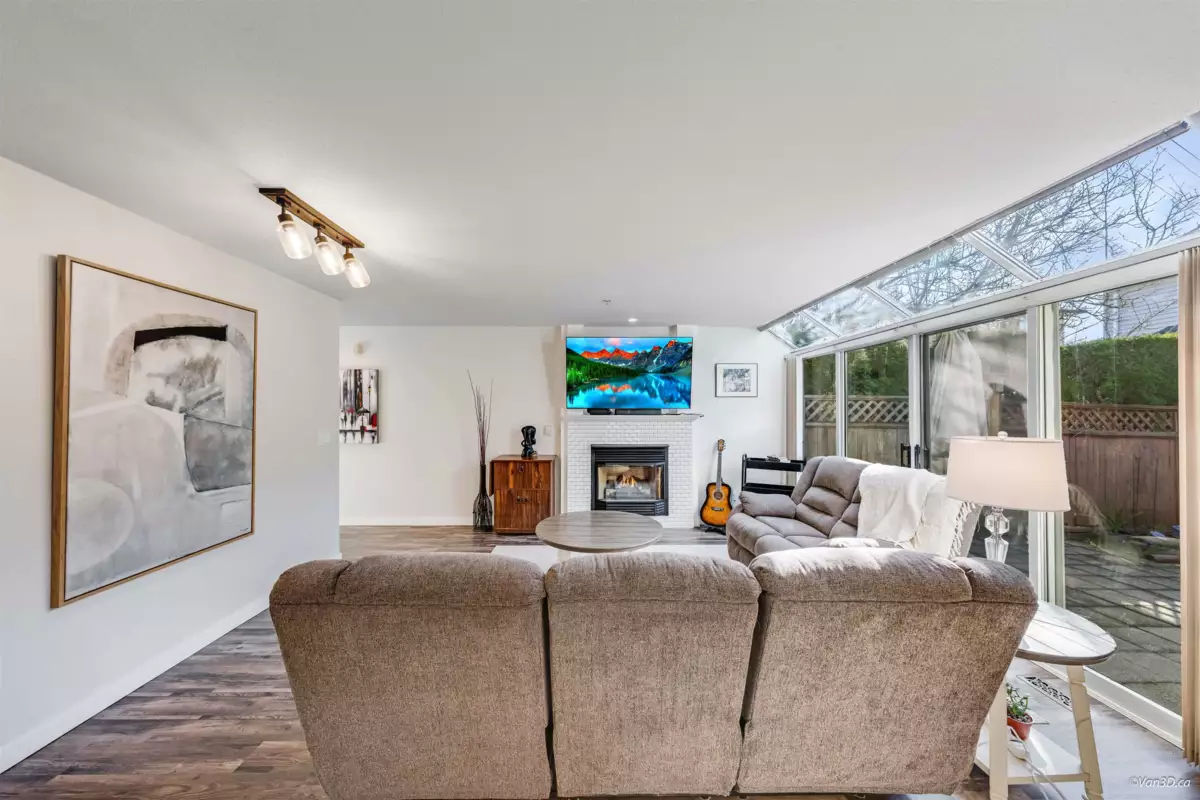 Breakfast Nook Photo of 16 20881 87 Avenue, Langley, BC