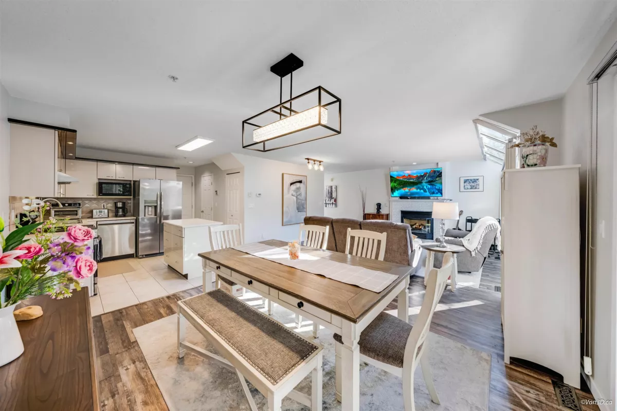 Guest Bathroom Photo of 16 20881 87 Avenue, Langley, BC