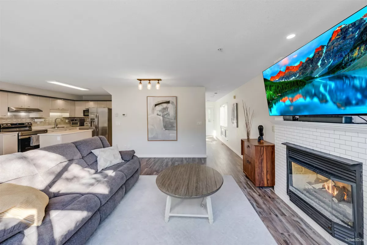 Primary Bathroom Photo of 16 20881 87 Avenue, Langley, BC