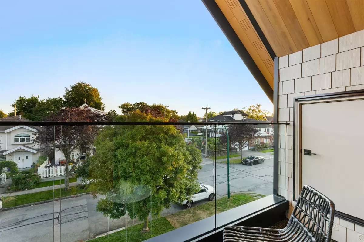 Bedroom 4 Photo of 1 2435 Napier Street, Vancouver, BC