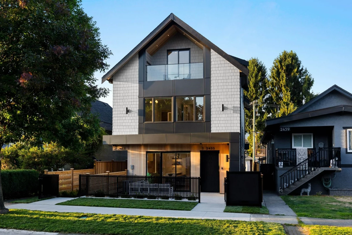 Exterior Rear Photo of 1 2435 Napier Street, Vancouver, BC