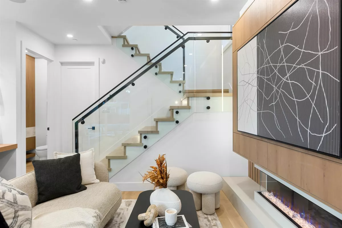 Kitchen Photo of 1 2435 Napier Street, Vancouver, BC