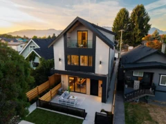 1 2435 Napier Street, Vancouver, BC