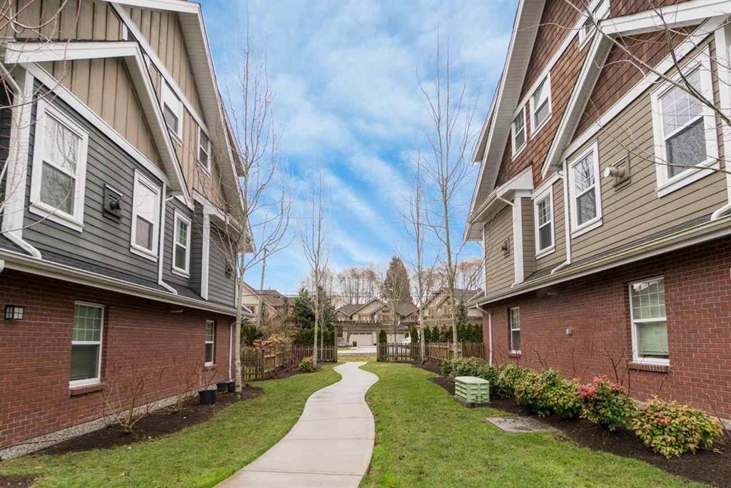 Hallway Photo of 21 15988 32 Avenue, Surrey, BC