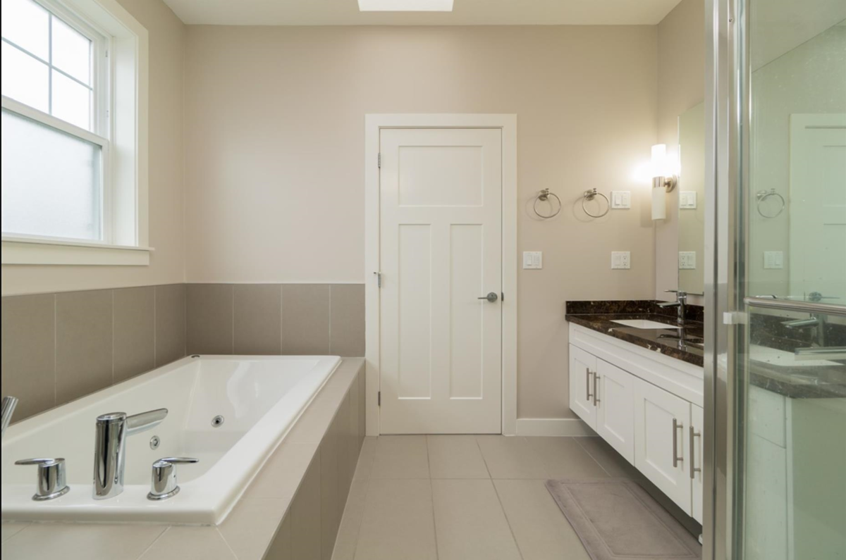 Powder Room Photo of 21 15988 32 Avenue, Surrey, BC