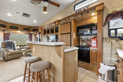 Kitchen Island Photo of 141 1436 Frost Road, Chilliwack, BC