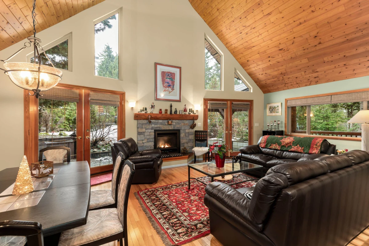 Dining Area Photo of 2813 Clifftop Lane, Whistler, BC