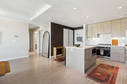 Kitchen Island Photo of 303 707 E 3rd Street, North Vancouver, BC