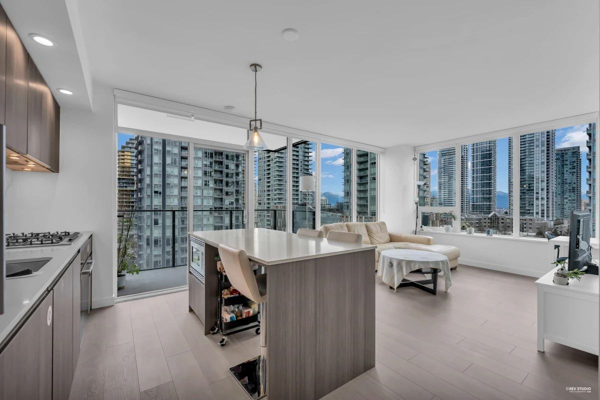 Dining Area Photo of 909 6537 Telford Avenue, Burnaby, BC
