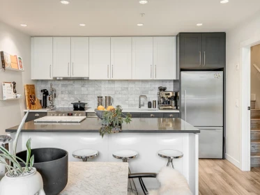 Breakfast Nook Photo of 3431 Porter Street, Vancouver, BC