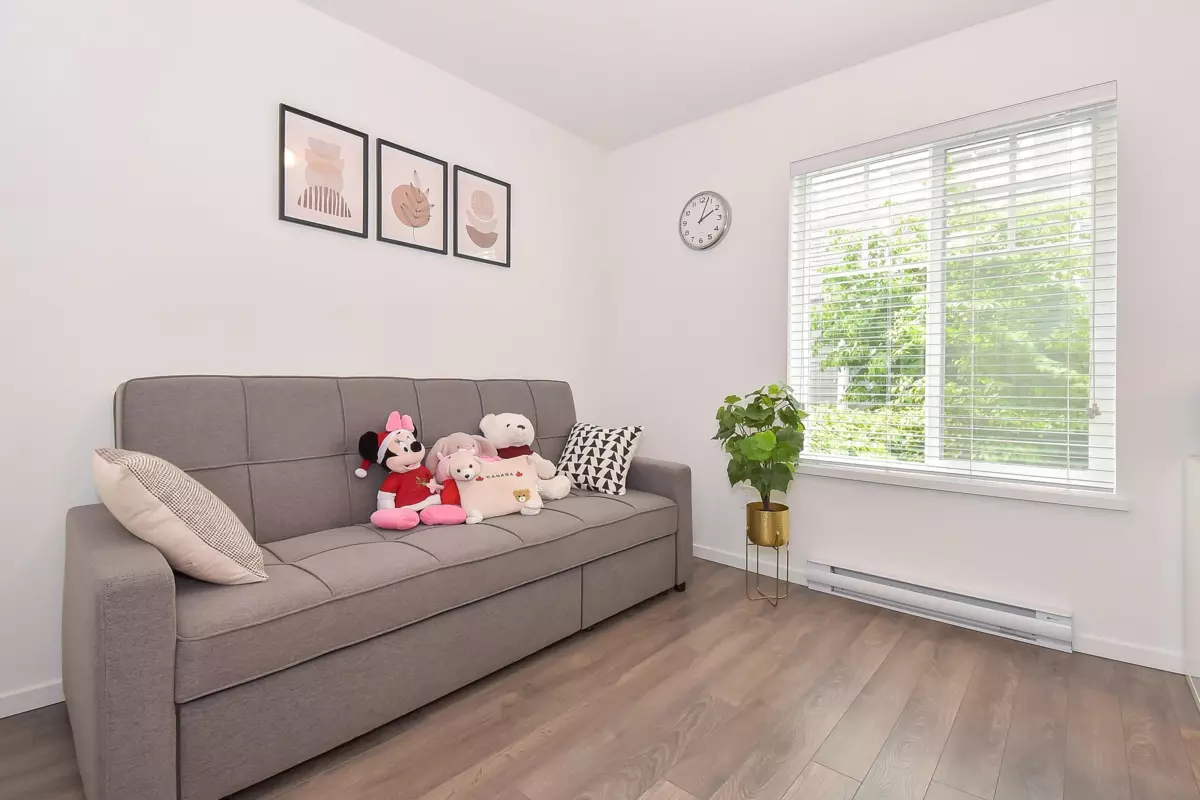 Family Room Photo of 39 15850 85 Avenue, Surrey, BC