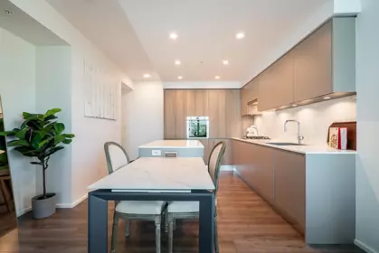 2401 3833 Evergreen Place, Burnaby, BC, Burnaby — Apartment/Condo for sale