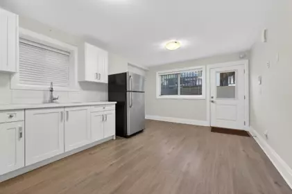 Hot Tub / Spa Photo of 824 Chestnut Street, New Westminster, BC