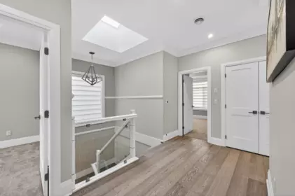 Powder Room Photo of 824 Chestnut Street, New Westminster, BC