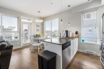 Breakfast Nook Photo of 503 3080 Gladwin Road, Abbotsford, BC