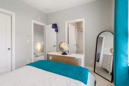 Guest Bathroom Photo of 503 3080 Gladwin Road, Abbotsford, BC