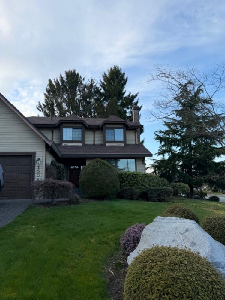 Family Room Photo of 15049 75 Avenue, Surrey, BC