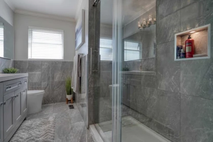 Guest Bathroom Photo of 846 Wright Avenue, Port Coquitlam, BC