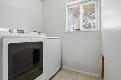 Powder Room Photo of 846 Wright Avenue, Port Coquitlam, BC