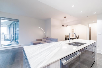 Breakfast Nook Photo of 604 1500 Martin Street, White Rock, BC