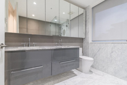 Laundry Room Photo of 604 1500 Martin Street, White Rock, BC