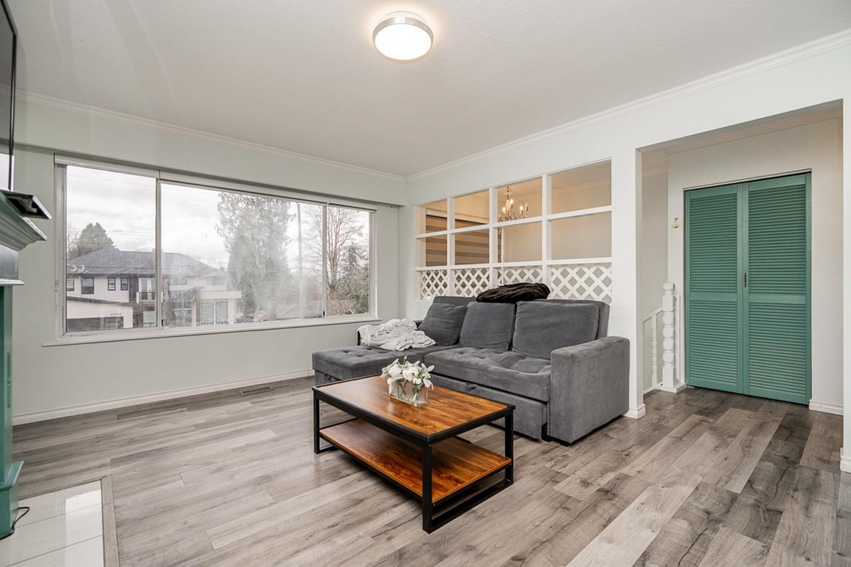 Dining Area Photo of 11310 Loughren Drive, Surrey, BC