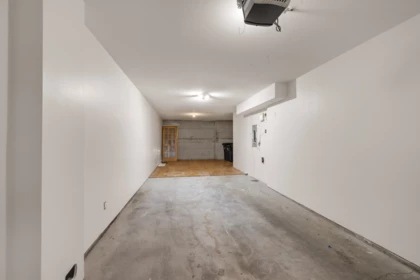 Entry Foyer Photo of 36 6852 193 Street, Surrey, BC