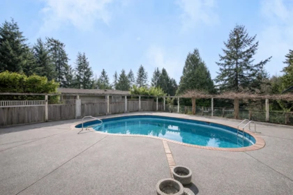 Kitchen Photo of 888 Pyrford Road, West Vancouver, BC