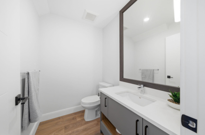 Laundry Room Photo of 32 33209 Cherry Avenue, Mission, BC
