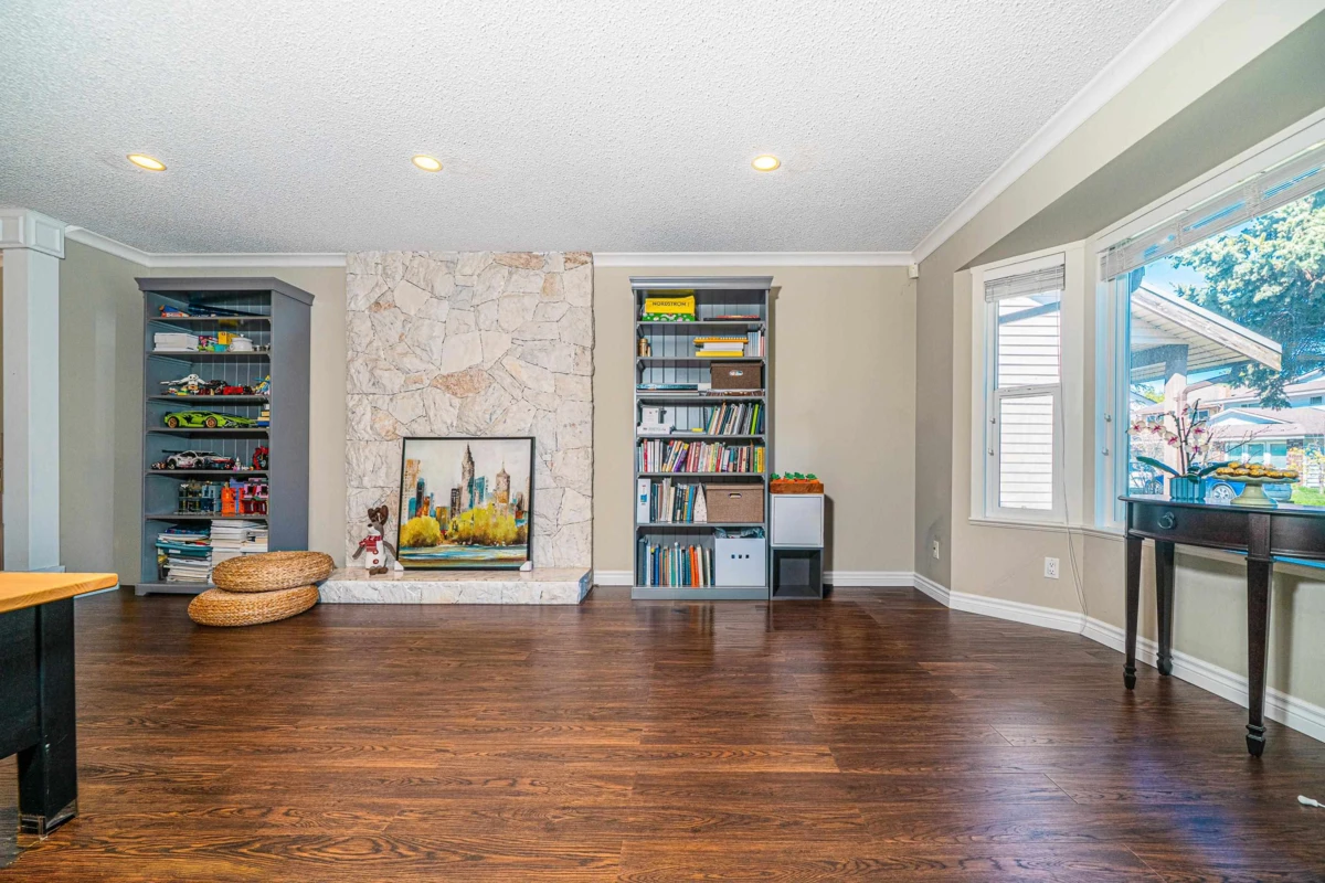 Living Room Photo of 9288 Romaniuk Drive, Richmond, BC
