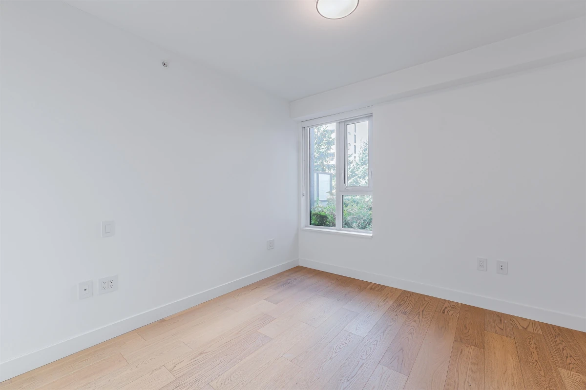 Dining Area Photo of 100 1561 W 57th Avenue, Vancouver, BC