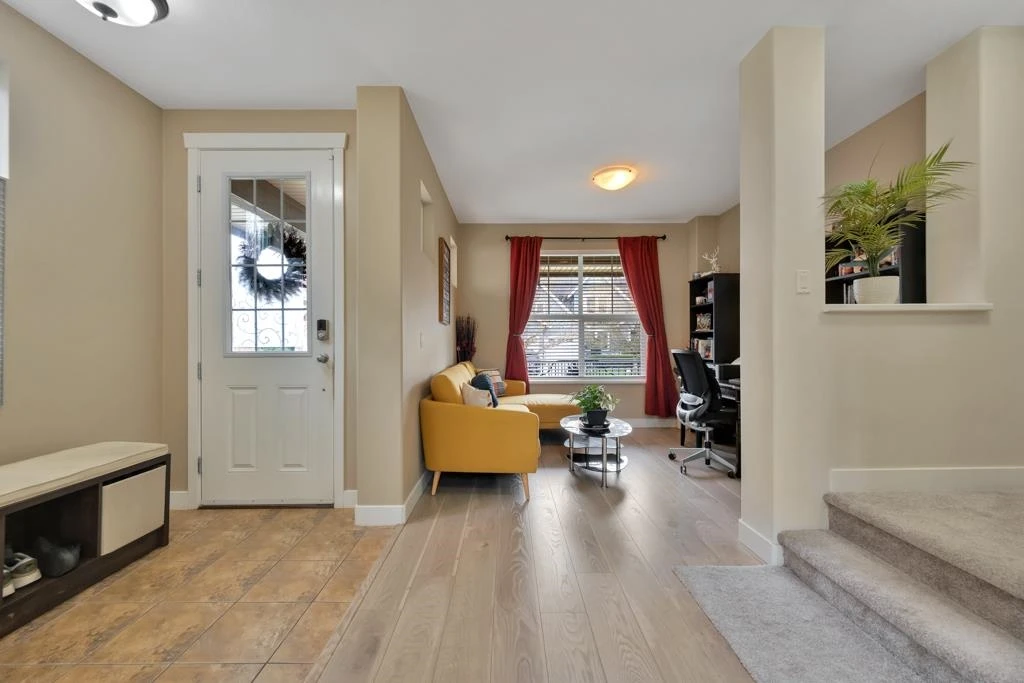 Family Room Photo of 2057 Merlot Boulevard, Abbotsford, BC