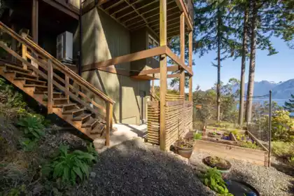 Aerial View of 673 Cliff Road, Bowen Island, BC