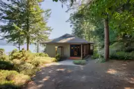 673 Cliff Road, Bowen Island, BC