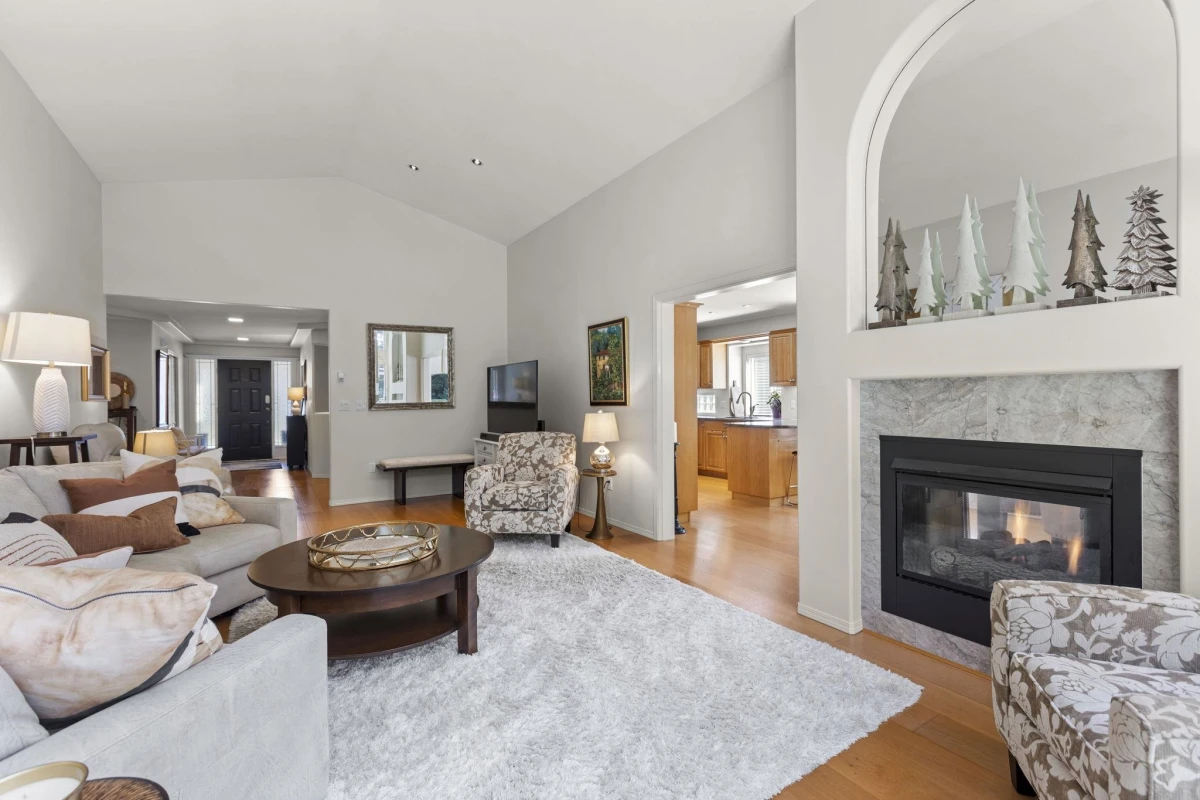 Dining Area Photo of 16 32250 Downes Road, Abbotsford, BC