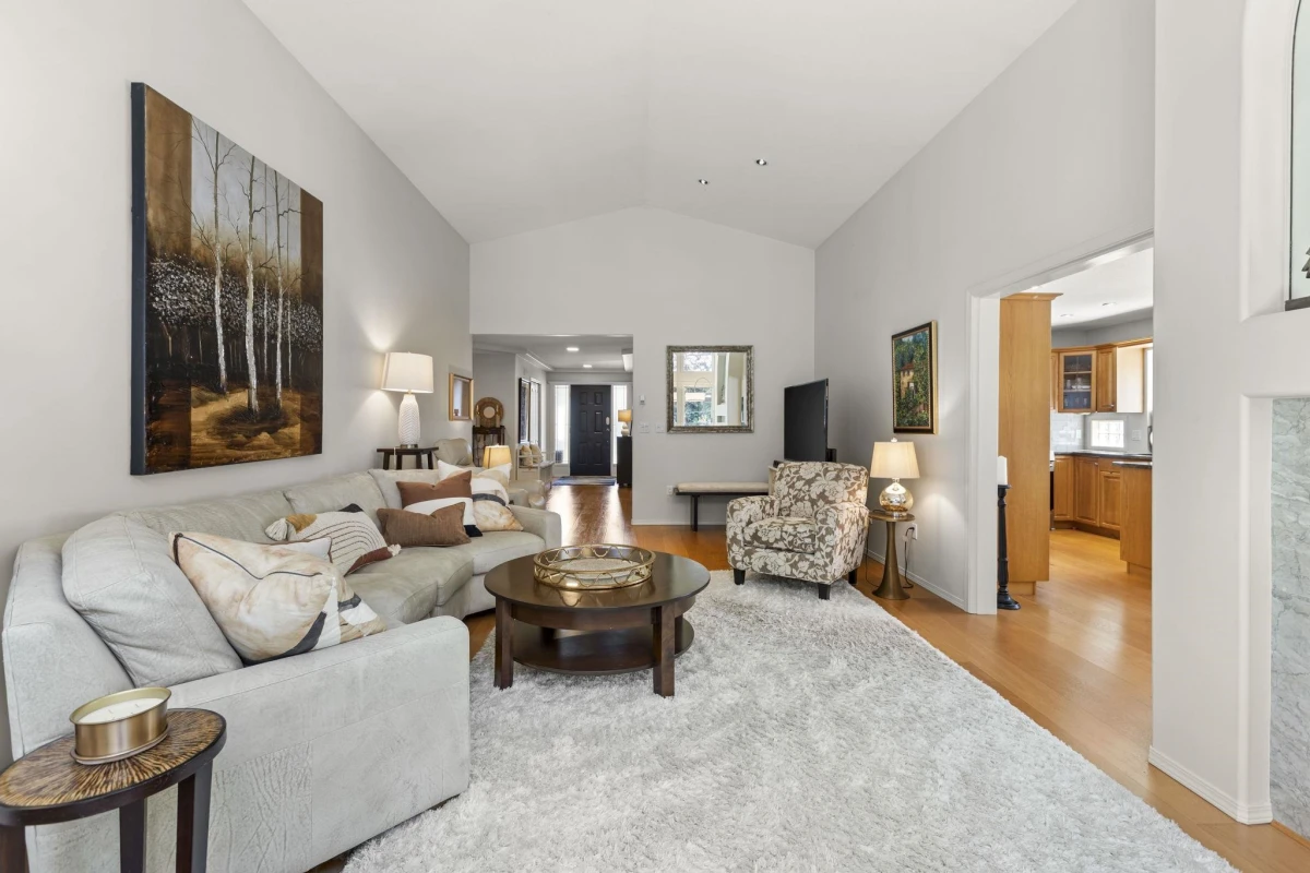 Family Room Photo of 16 32250 Downes Road, Abbotsford, BC