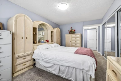 Entry Foyer Photo of 205 7139 133a Street, Surrey, BC