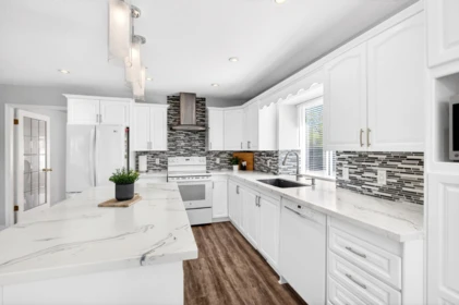 Guest Bathroom Photo of 21454 48a Avenue, Langley, BC