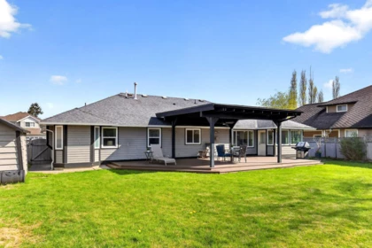 Hot Tub / Spa Photo of 21454 48a Avenue, Langley, BC