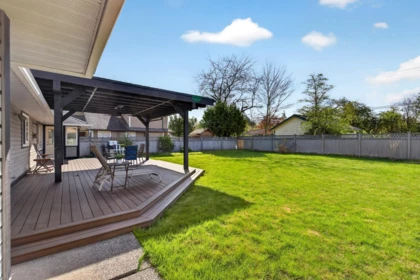 Swimming Pool Photo of 21454 48a Avenue, Langley, BC