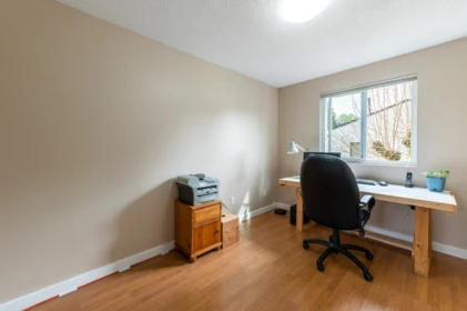 Entry Foyer Photo of 77 14129 104 Avenue, Surrey, BC