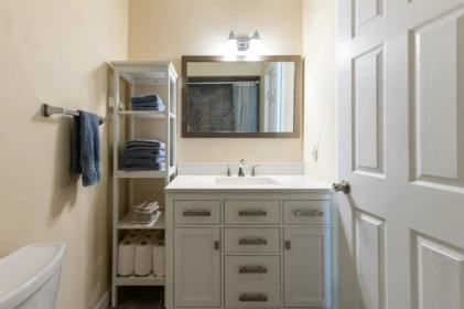 Hallway Photo of 77 14129 104 Avenue, Surrey, BC
