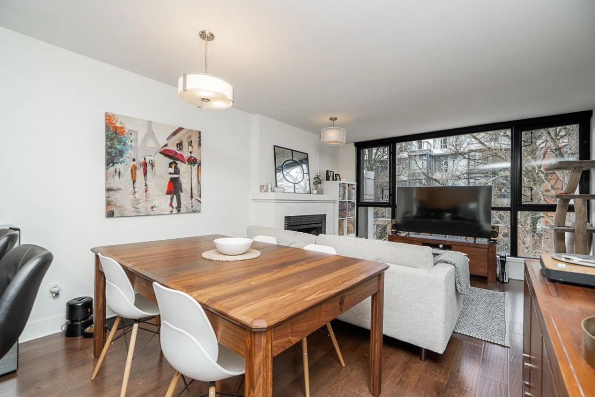 Family Room Photo of 502 2036 W 10th Avenue, Vancouver, BC