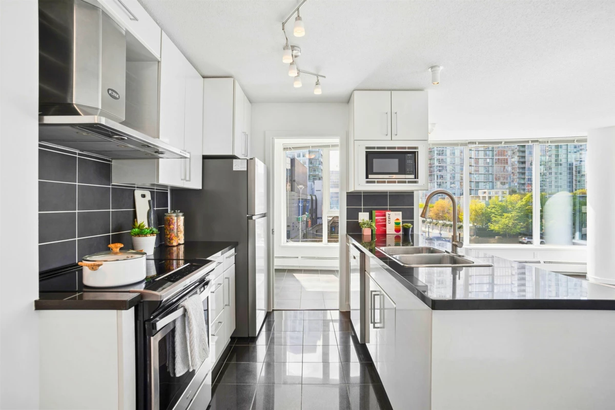 Dining Area Photo of 808 689 Abbott Street, Vancouver, BC