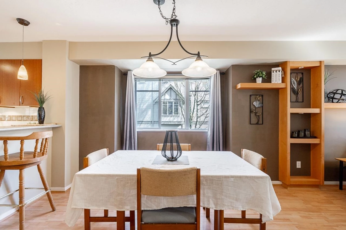 Dining Area Photo of 10 15175 62a Avenue, Surrey, BC