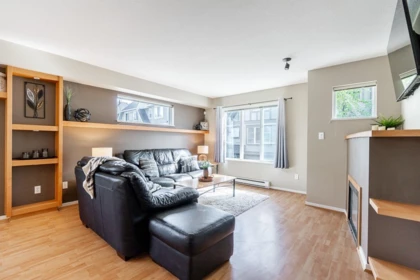 Kitchen Photo of 10 15175 62a Avenue, Surrey, BC