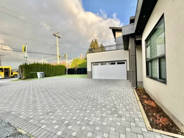 Garden / Landscaping Photo of 12352 96 Avenue, Surrey, BC