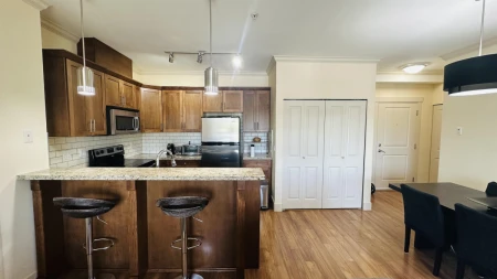 411 8168 120a Street, Surrey, BC, Surrey — Apartment/Condo for sale