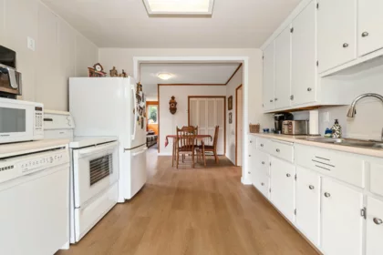 Kitchen Photo of 46308 Velma Avenue, Chilliwack, BC